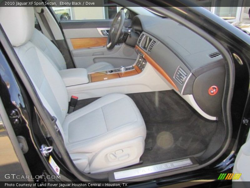 2010 XF Sport Sedan Dove Interior