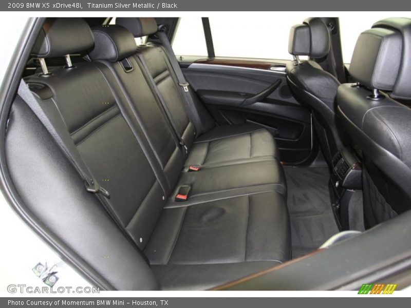 Rear Seat of 2009 X5 xDrive48i