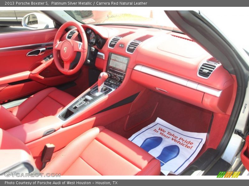 Dashboard of 2013 Boxster S