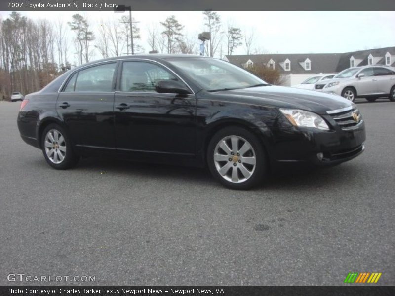 Black / Ivory 2007 Toyota Avalon XLS