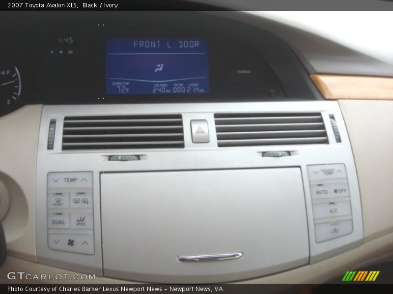 Black / Ivory 2007 Toyota Avalon XLS