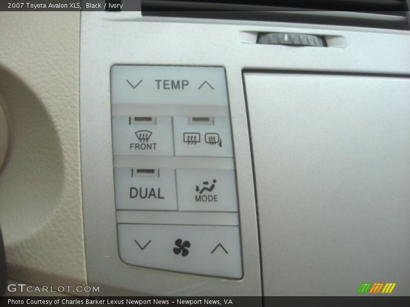 Black / Ivory 2007 Toyota Avalon XLS