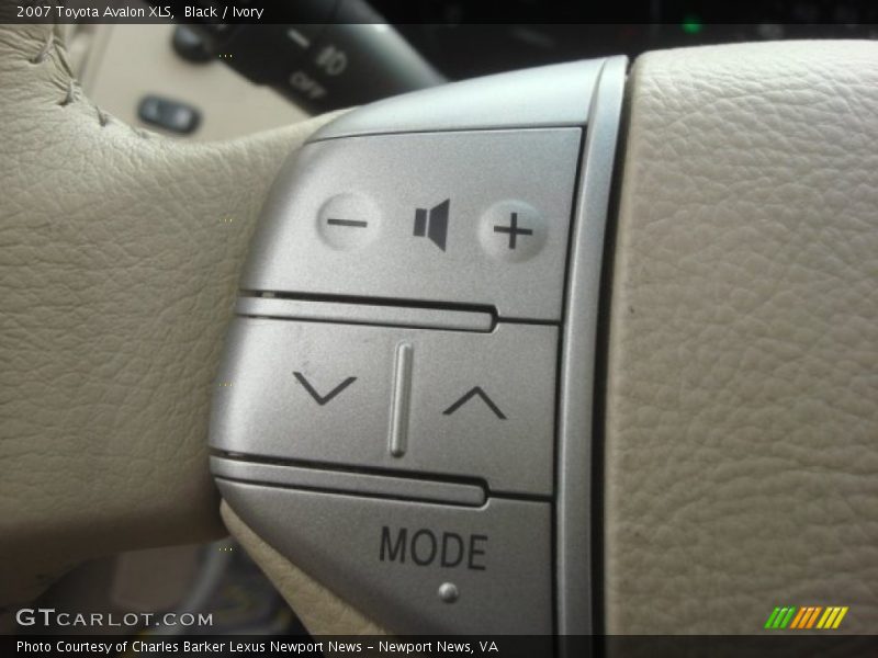 Black / Ivory 2007 Toyota Avalon XLS