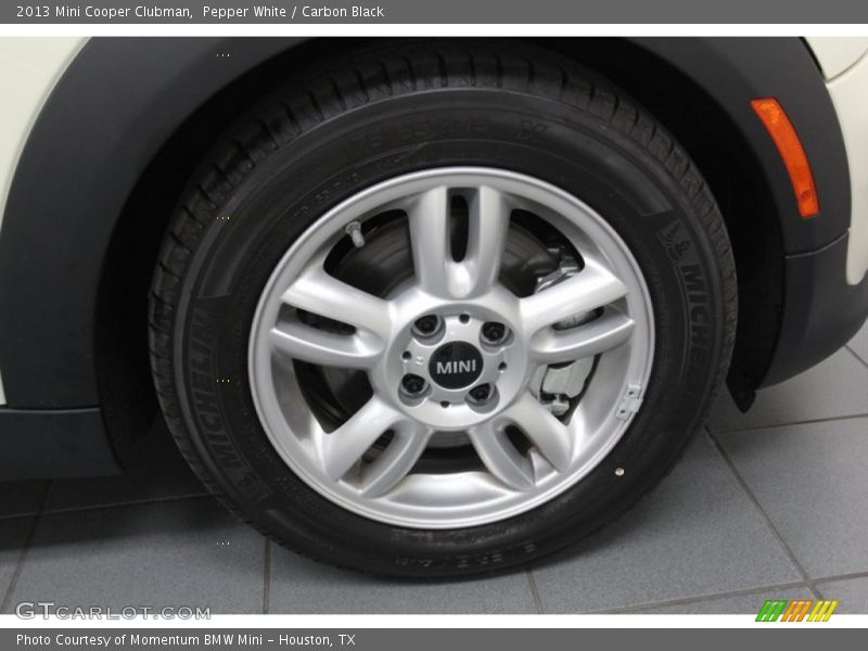 Pepper White / Carbon Black 2013 Mini Cooper Clubman