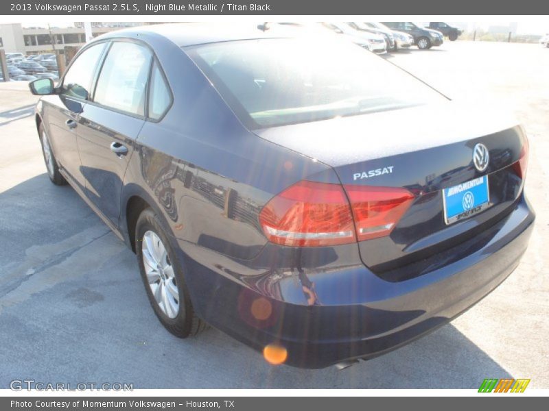 Night Blue Metallic / Titan Black 2013 Volkswagen Passat 2.5L S