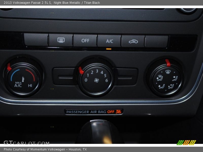Night Blue Metallic / Titan Black 2013 Volkswagen Passat 2.5L S