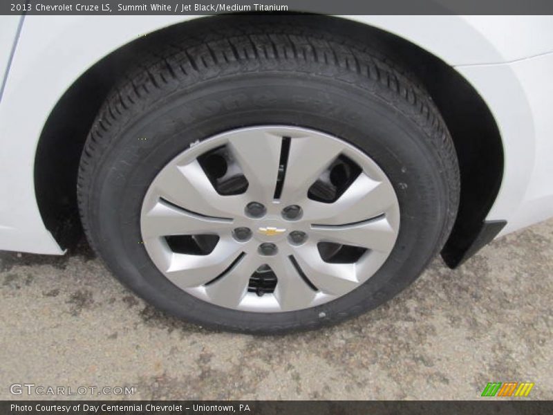 Summit White / Jet Black/Medium Titanium 2013 Chevrolet Cruze LS