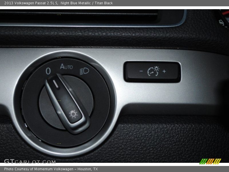 Night Blue Metallic / Titan Black 2013 Volkswagen Passat 2.5L S