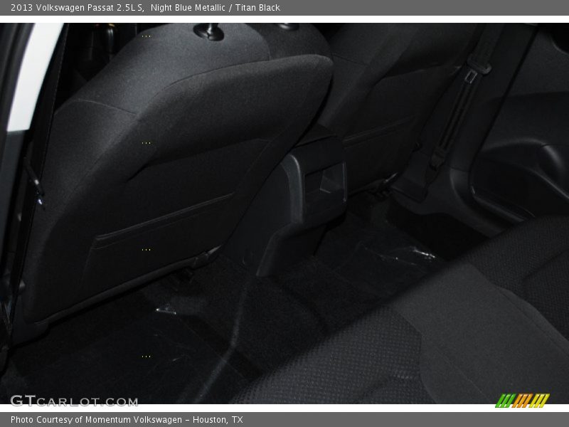 Night Blue Metallic / Titan Black 2013 Volkswagen Passat 2.5L S