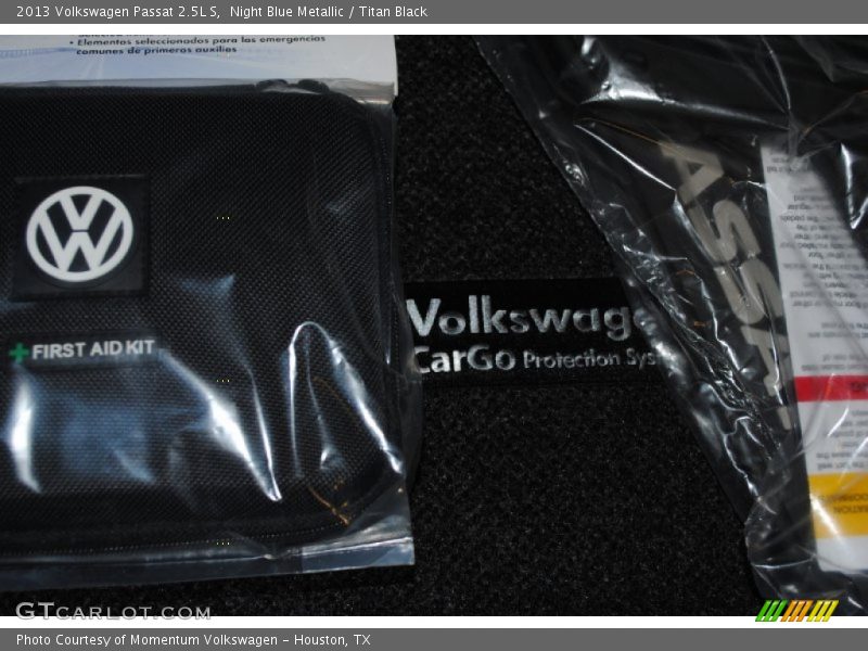 Night Blue Metallic / Titan Black 2013 Volkswagen Passat 2.5L S