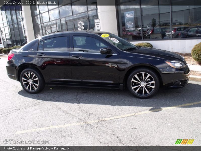Black / Black 2011 Chrysler 200 S