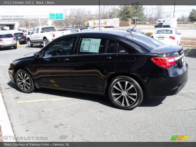 Black / Black 2011 Chrysler 200 S