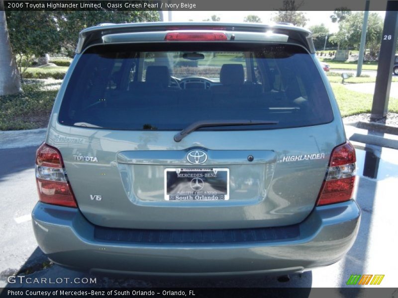 Oasis Green Pearl / Ivory Beige 2006 Toyota Highlander Limited