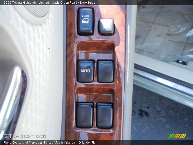Oasis Green Pearl / Ivory Beige 2006 Toyota Highlander Limited