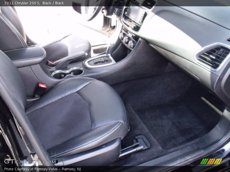 Black / Black 2011 Chrysler 200 S