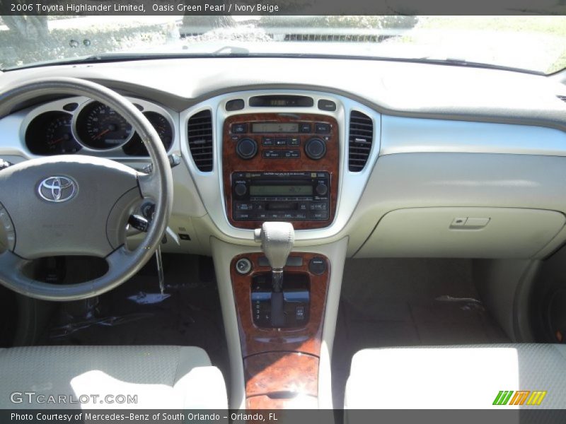 Oasis Green Pearl / Ivory Beige 2006 Toyota Highlander Limited