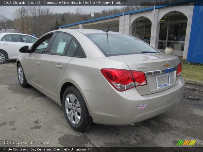 Champagne Silver Metallic / Jet Black/Medium Titanium 2013 Chevrolet Cruze LS