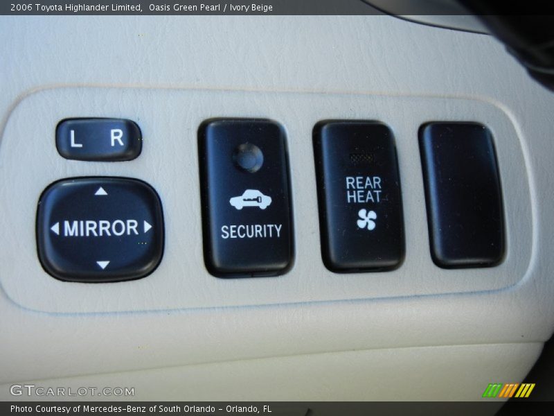 Oasis Green Pearl / Ivory Beige 2006 Toyota Highlander Limited