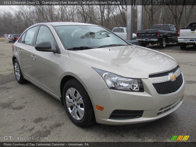 Champagne Silver Metallic / Jet Black/Medium Titanium 2013 Chevrolet Cruze LS