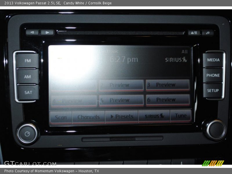 Candy White / Cornsilk Beige 2013 Volkswagen Passat 2.5L SE
