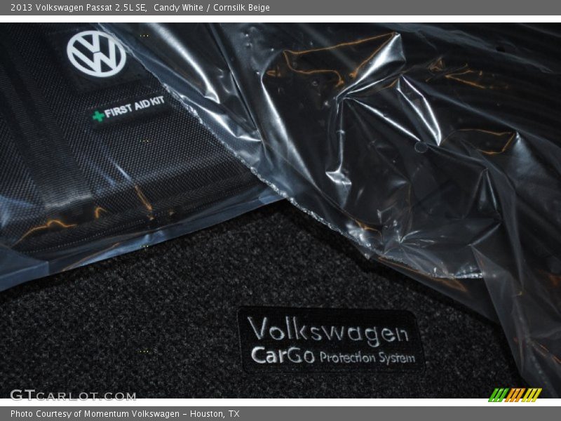 Candy White / Cornsilk Beige 2013 Volkswagen Passat 2.5L SE