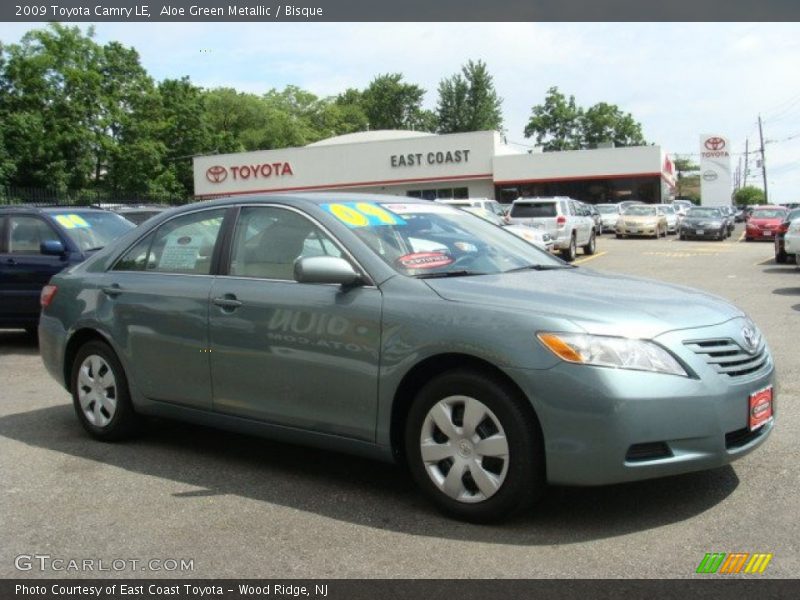 Aloe Green Metallic / Bisque 2009 Toyota Camry LE