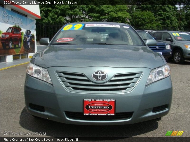 Aloe Green Metallic / Bisque 2009 Toyota Camry LE