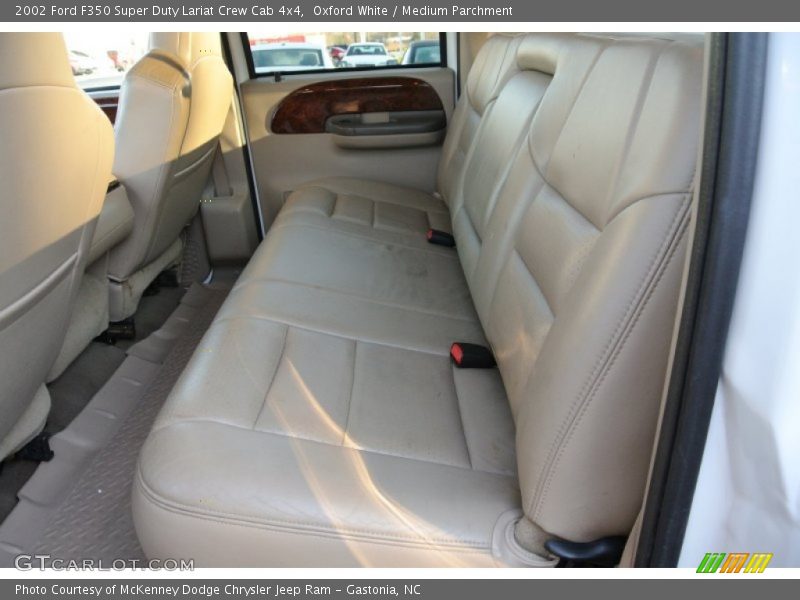 Oxford White / Medium Parchment 2002 Ford F350 Super Duty Lariat Crew Cab 4x4