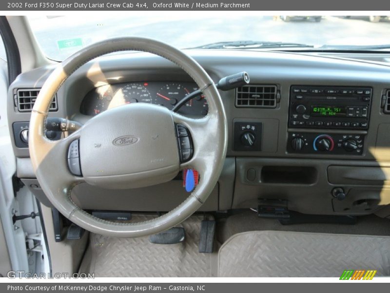 Oxford White / Medium Parchment 2002 Ford F350 Super Duty Lariat Crew Cab 4x4