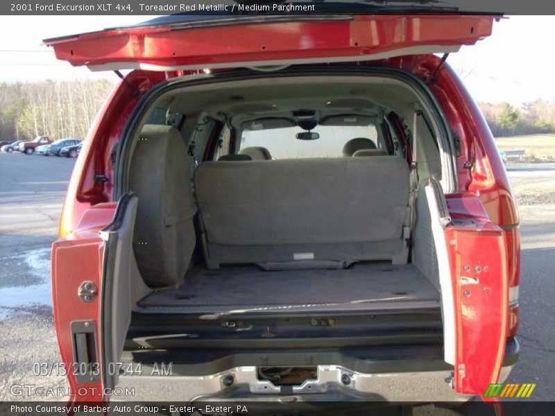 Toreador Red Metallic / Medium Parchment 2001 Ford Excursion XLT 4x4