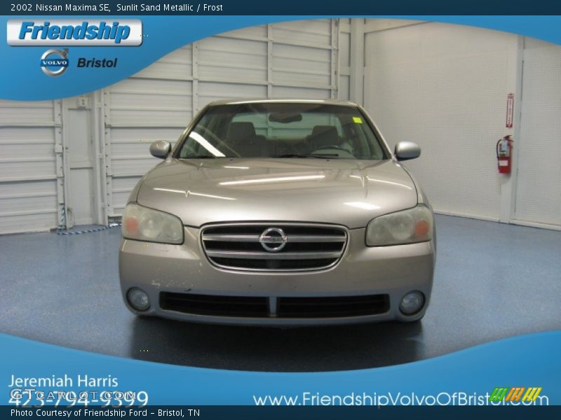 Sunlit Sand Metallic / Frost 2002 Nissan Maxima SE