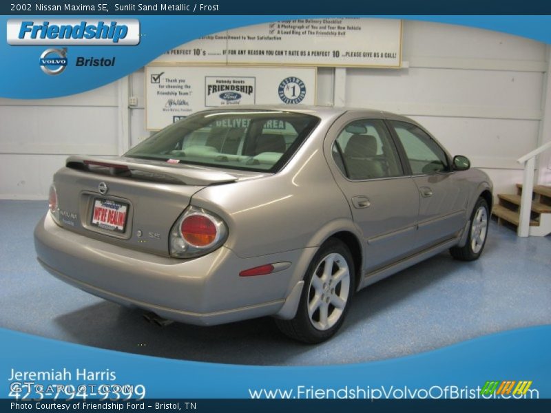 Sunlit Sand Metallic / Frost 2002 Nissan Maxima SE