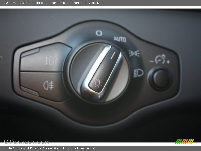 Controls of 2013 A5 2.0T Cabriolet