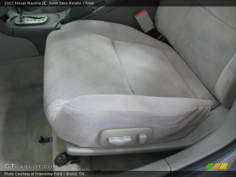 Sunlit Sand Metallic / Frost 2002 Nissan Maxima SE