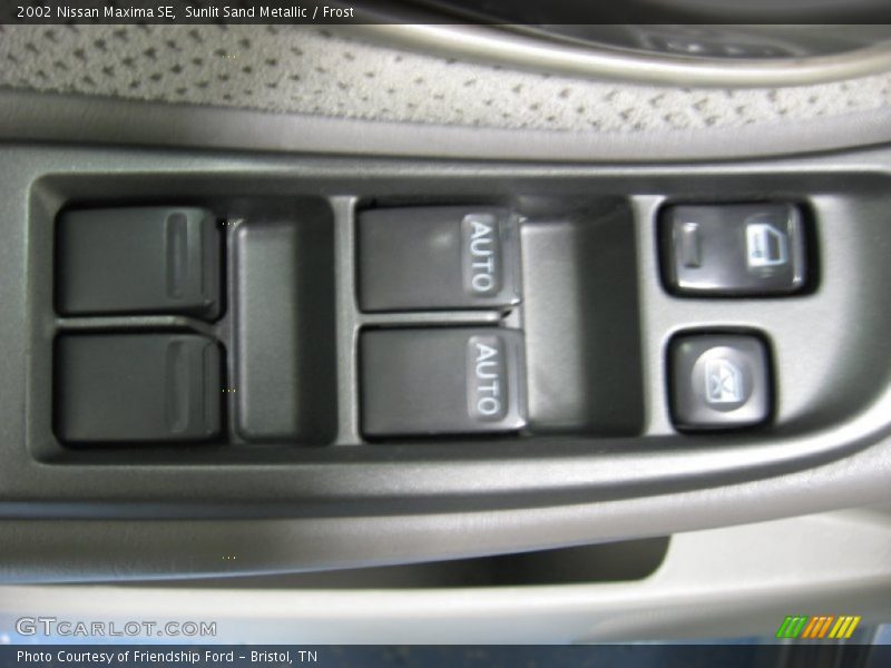 Sunlit Sand Metallic / Frost 2002 Nissan Maxima SE