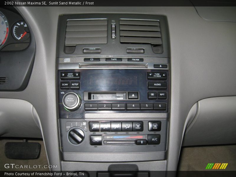 Sunlit Sand Metallic / Frost 2002 Nissan Maxima SE