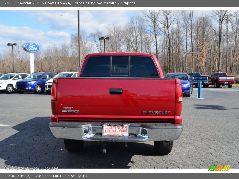 Dark Cherry Red Metallic / Graphite 2001 Chevrolet S10 LS Crew Cab 4x4