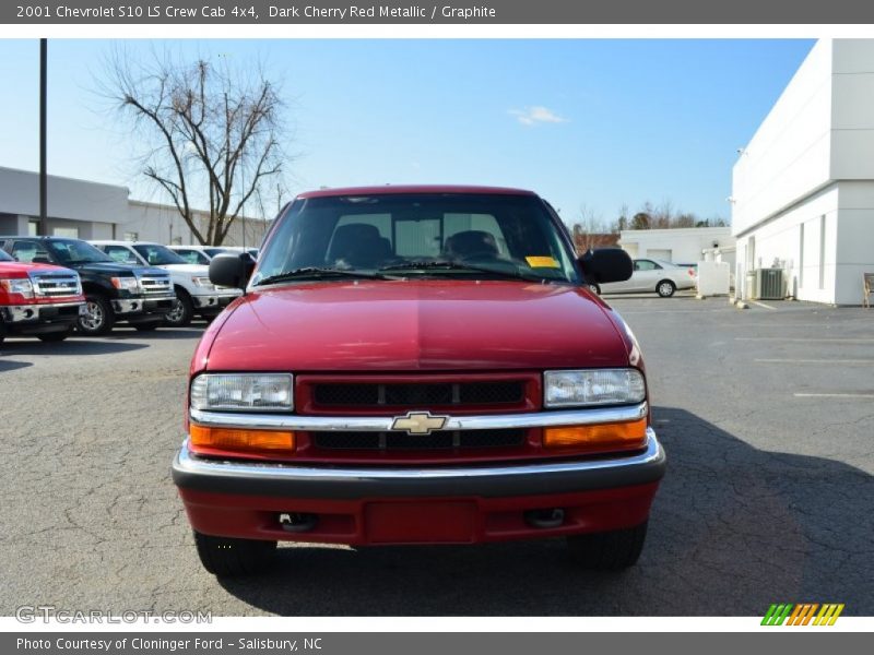 Dark Cherry Red Metallic / Graphite 2001 Chevrolet S10 LS Crew Cab 4x4