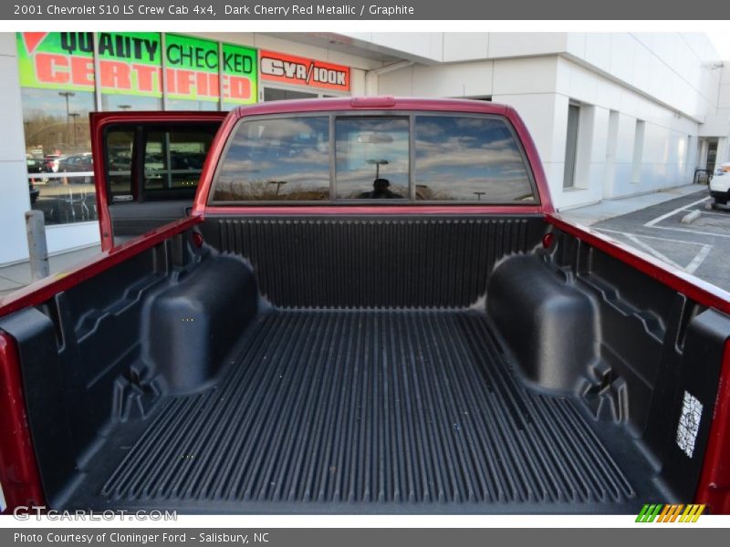 Dark Cherry Red Metallic / Graphite 2001 Chevrolet S10 LS Crew Cab 4x4