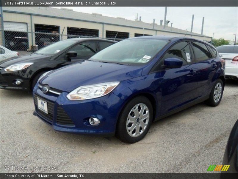 Sonic Blue Metallic / Charcoal Black 2012 Ford Focus SE 5-Door