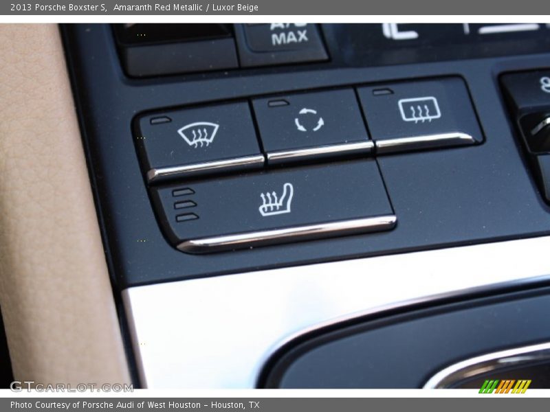 Controls of 2013 Boxster S