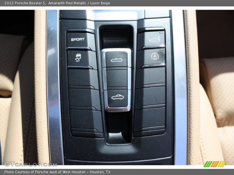 Controls of 2013 Boxster S