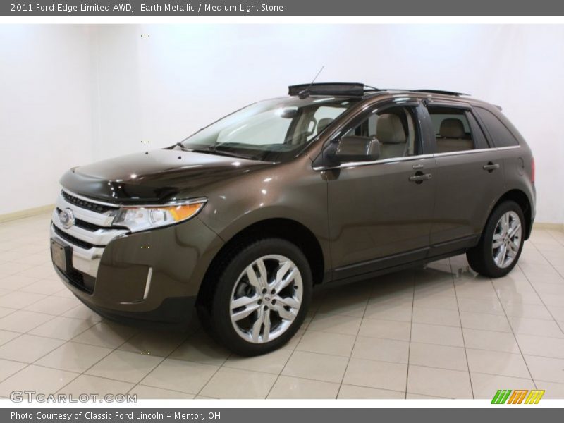 Front 3/4 View of 2011 Edge Limited AWD