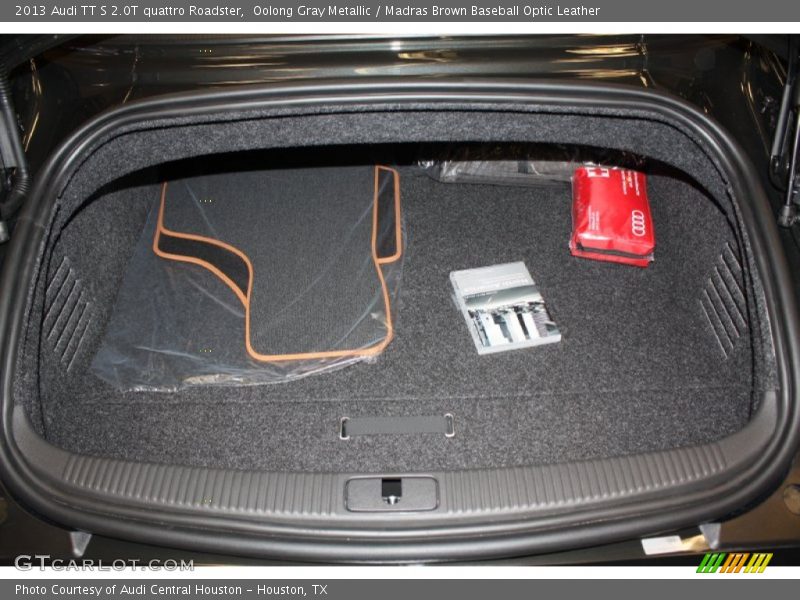  2013 TT S 2.0T quattro Roadster Trunk