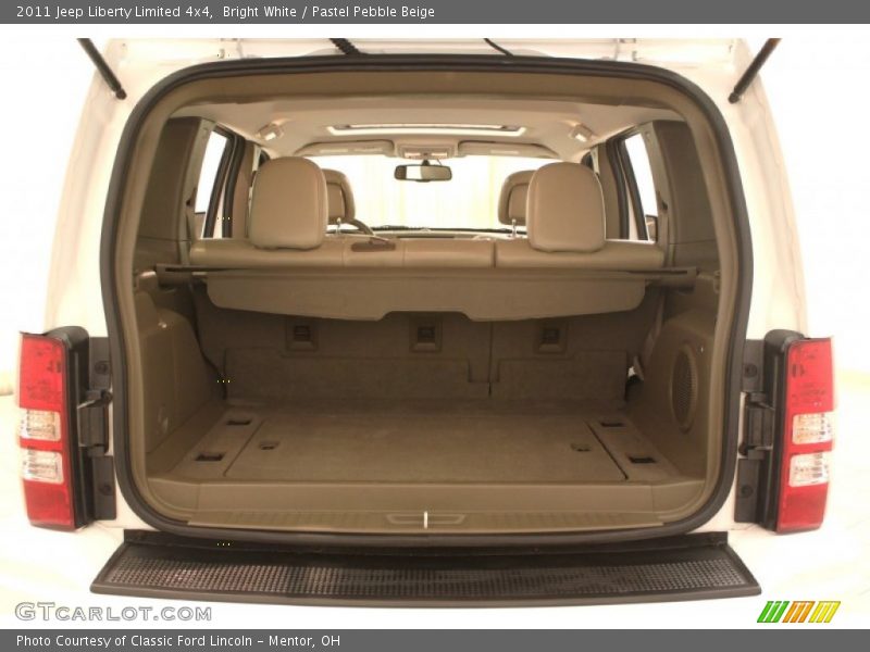 Bright White / Pastel Pebble Beige 2011 Jeep Liberty Limited 4x4