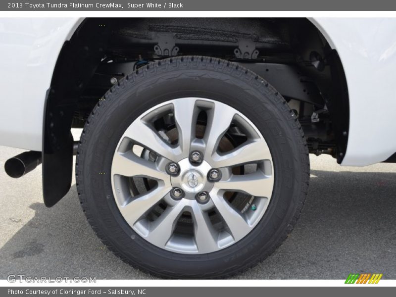 Super White / Black 2013 Toyota Tundra Platinum CrewMax