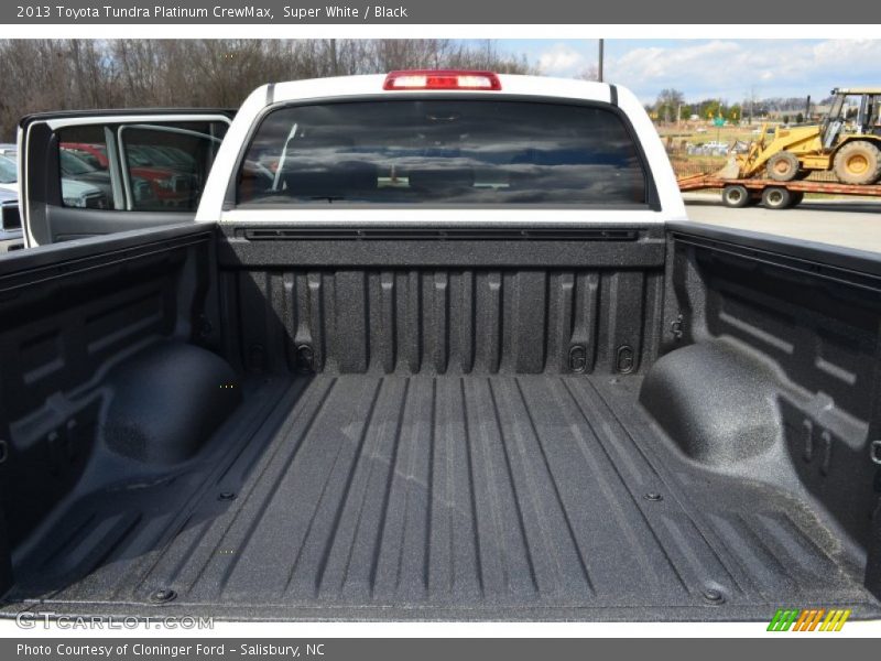 Super White / Black 2013 Toyota Tundra Platinum CrewMax