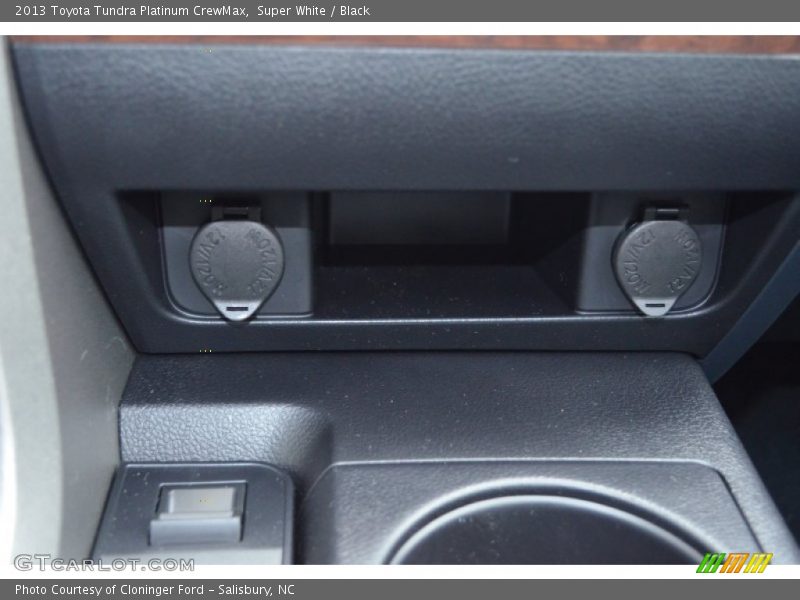Super White / Black 2013 Toyota Tundra Platinum CrewMax
