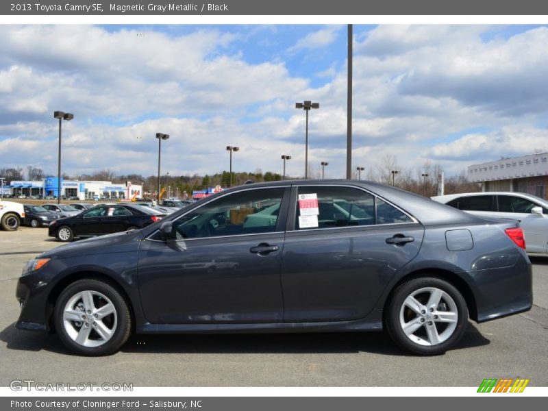 Magnetic Gray Metallic / Black 2013 Toyota Camry SE