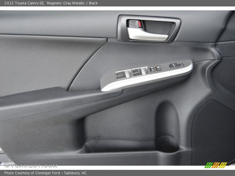 Magnetic Gray Metallic / Black 2013 Toyota Camry SE
